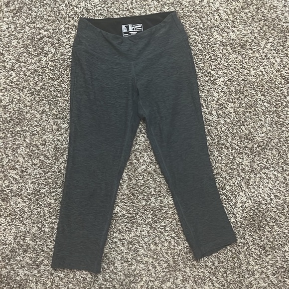 New Balance Pants & Jumpsuits New Balance Dry Fit Capri Workout Pants Poshmark